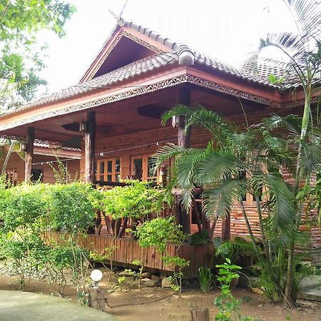 Euro Lanta White Rock Resort Ko Lanta Kültér fotó