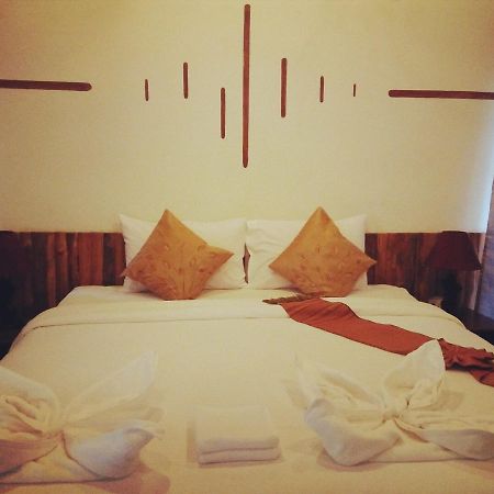 Euro Lanta White Rock Resort Ko Lanta Kültér fotó