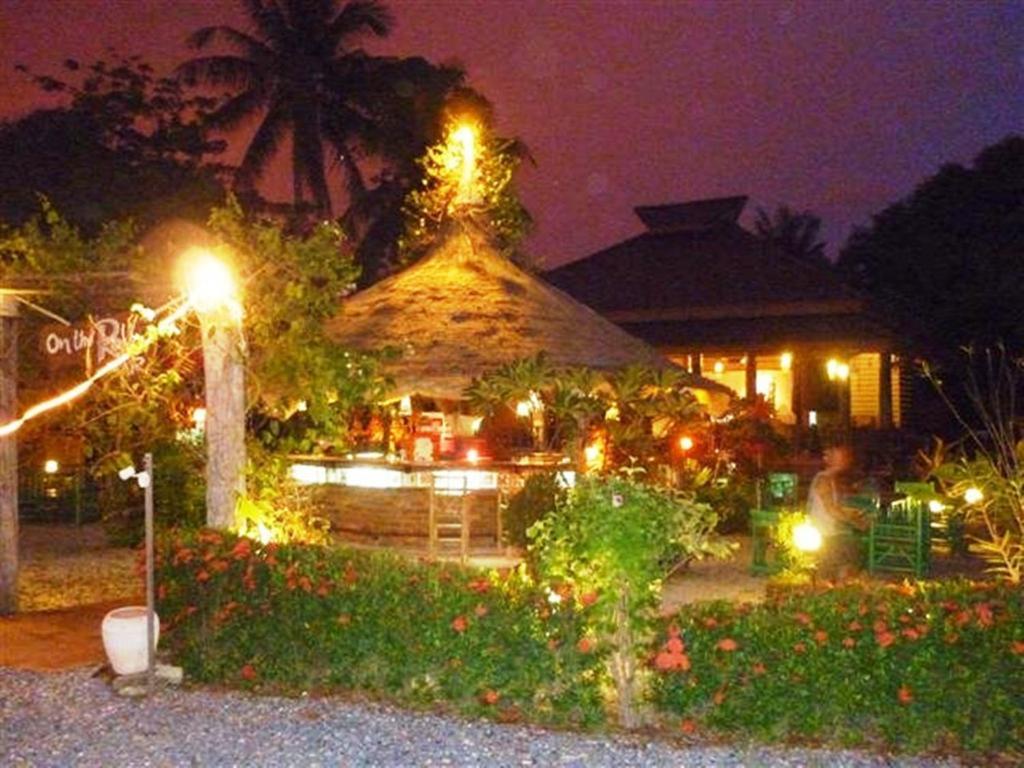 Euro Lanta White Rock Resort Ko Lanta Kültér fotó