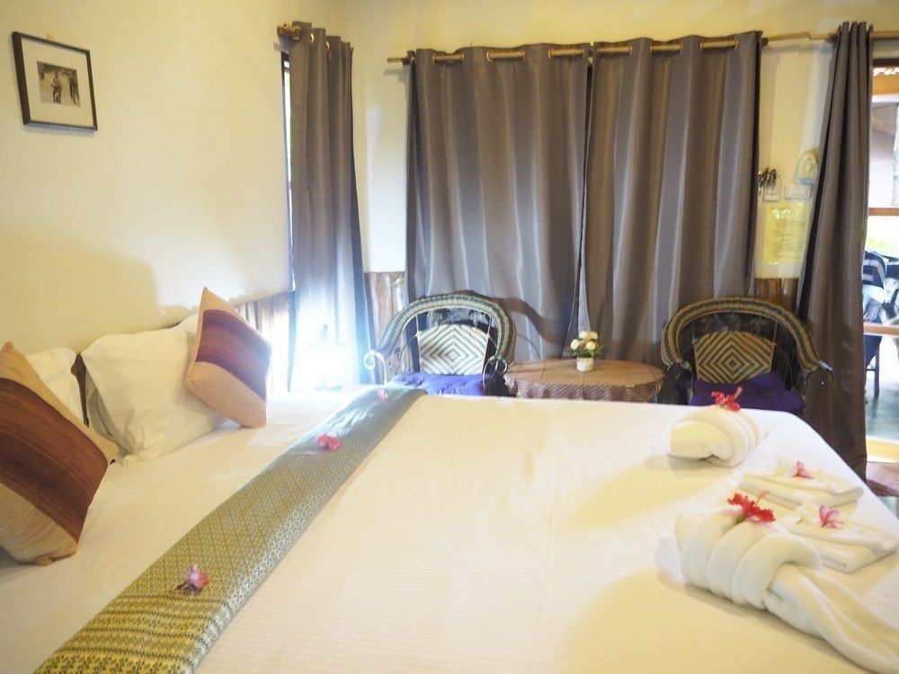 Euro Lanta White Rock Resort Ko Lanta Kültér fotó