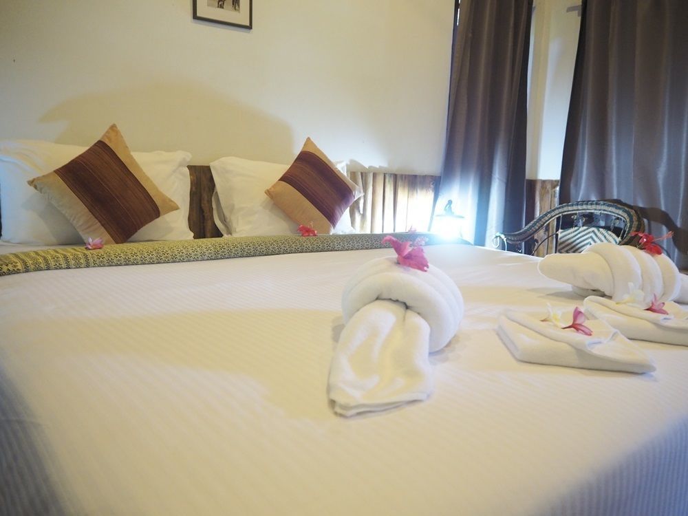 Euro Lanta White Rock Resort Ko Lanta Kültér fotó