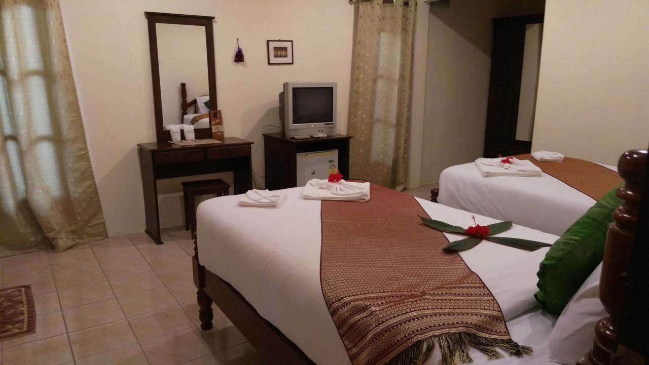 Euro Lanta White Rock Resort Ko Lanta Kültér fotó