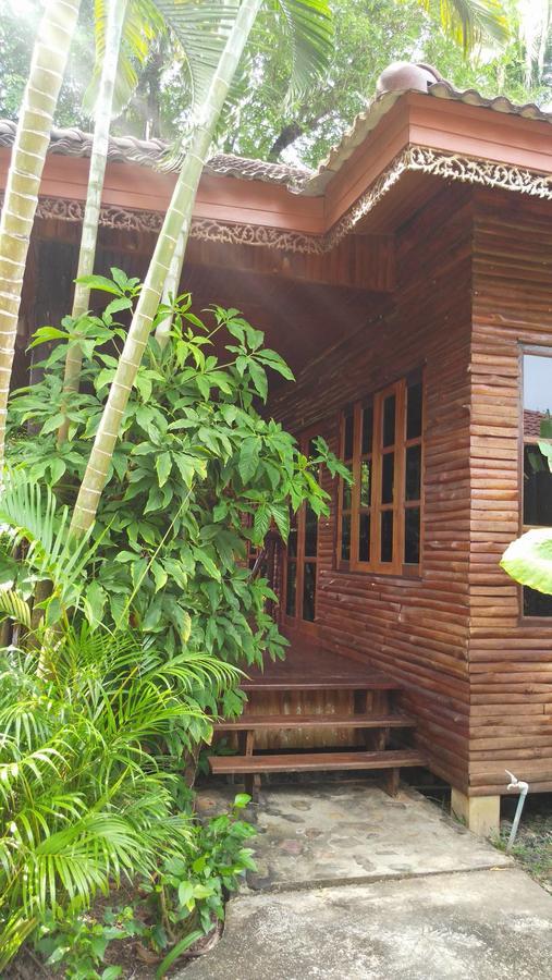 Euro Lanta White Rock Resort Ko Lanta Kültér fotó
