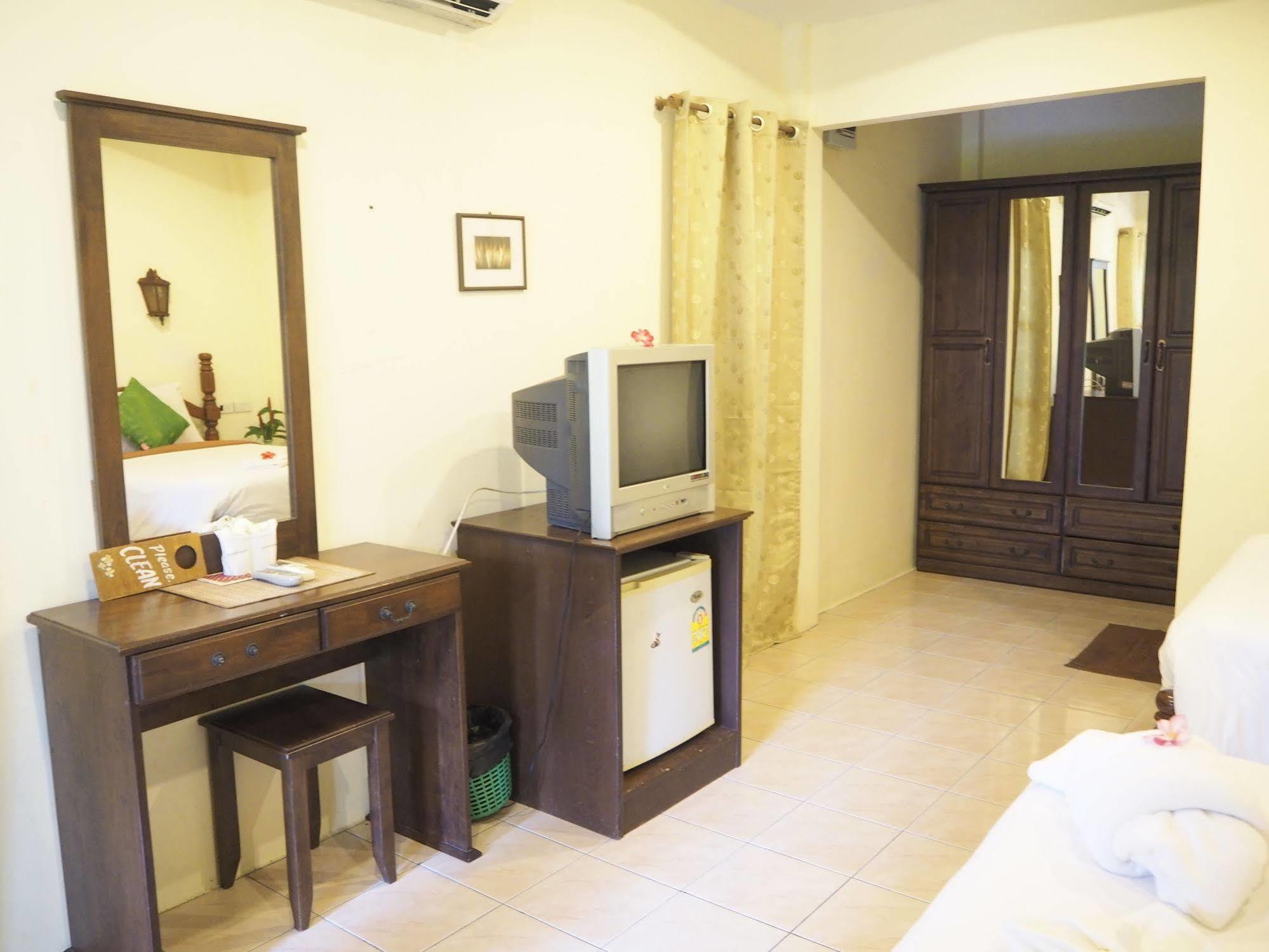 Euro Lanta White Rock Resort Ko Lanta Kültér fotó