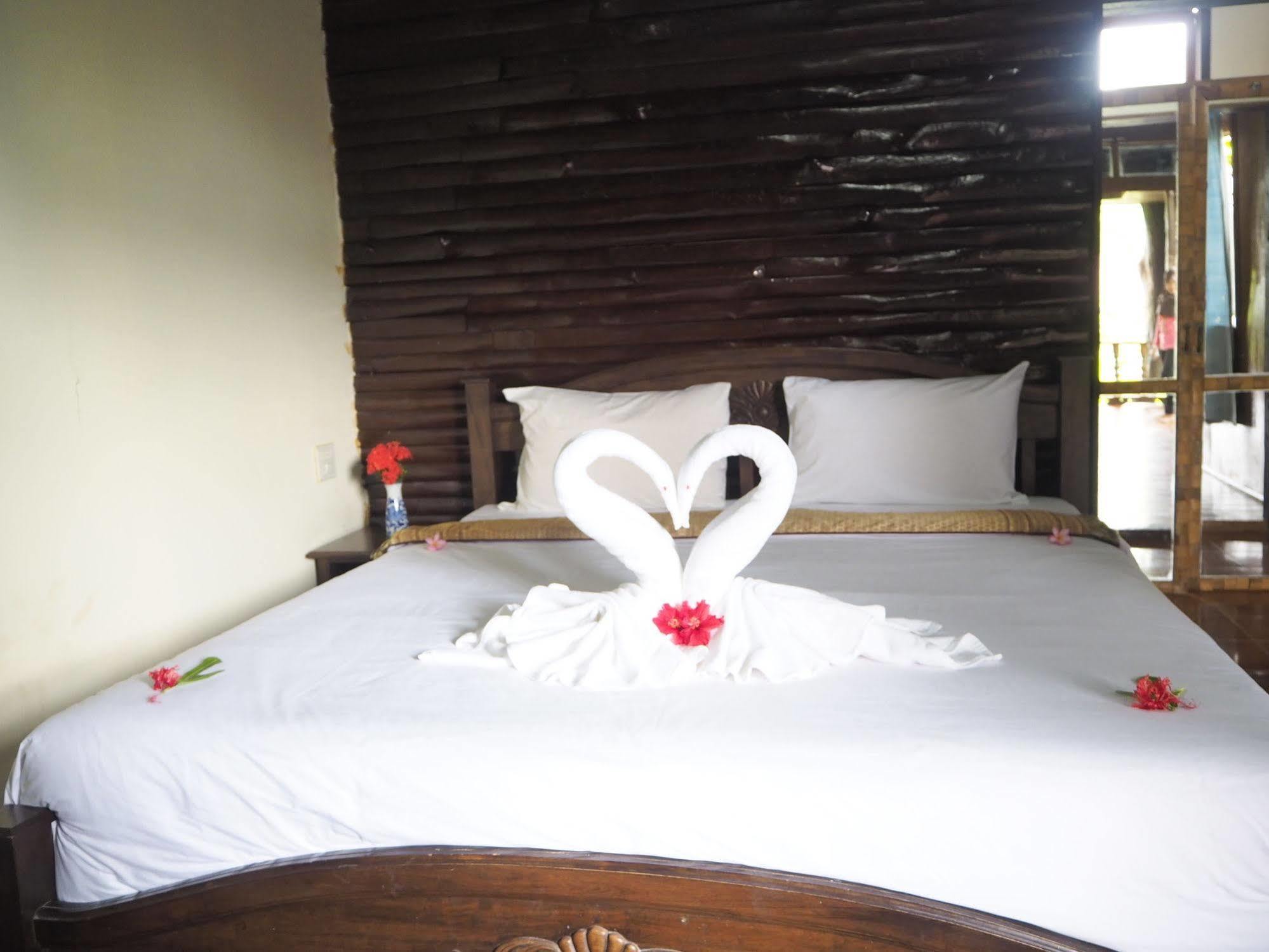 Euro Lanta White Rock Resort Ko Lanta Kültér fotó